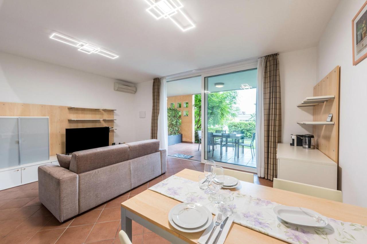 Casa Vacanze Blue Lake Padenghe sul Garda Exterior photo