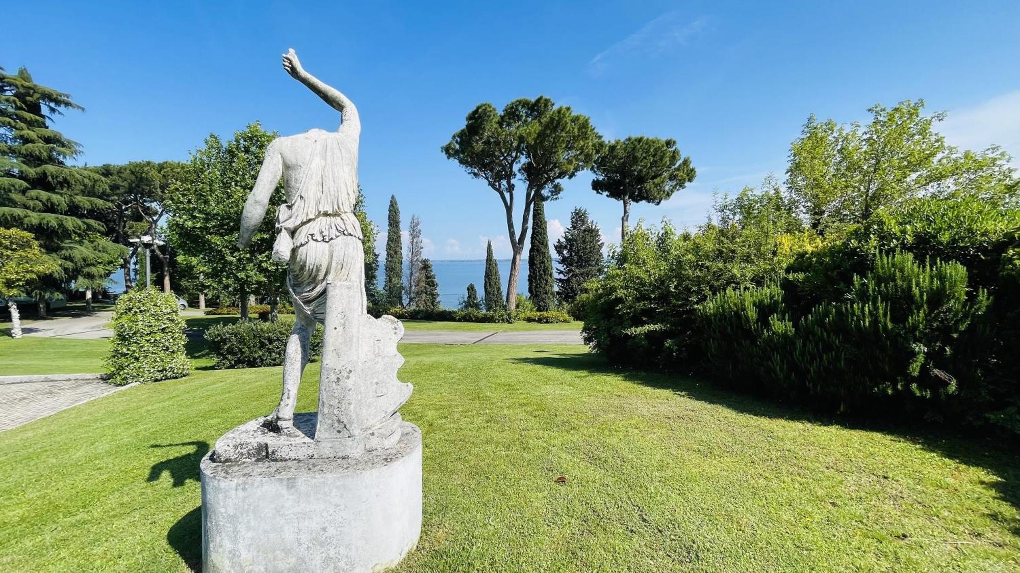 Casa Vacanze Blue Lake Padenghe sul Garda Exterior photo